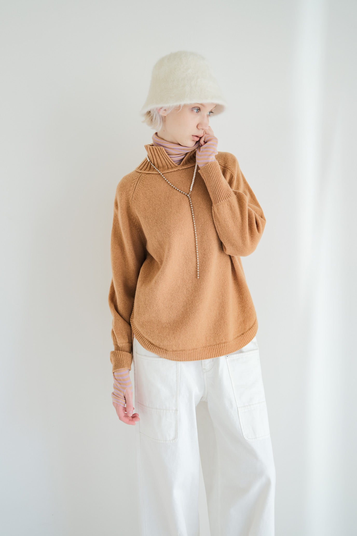 100% Wool Round Hem Pullover