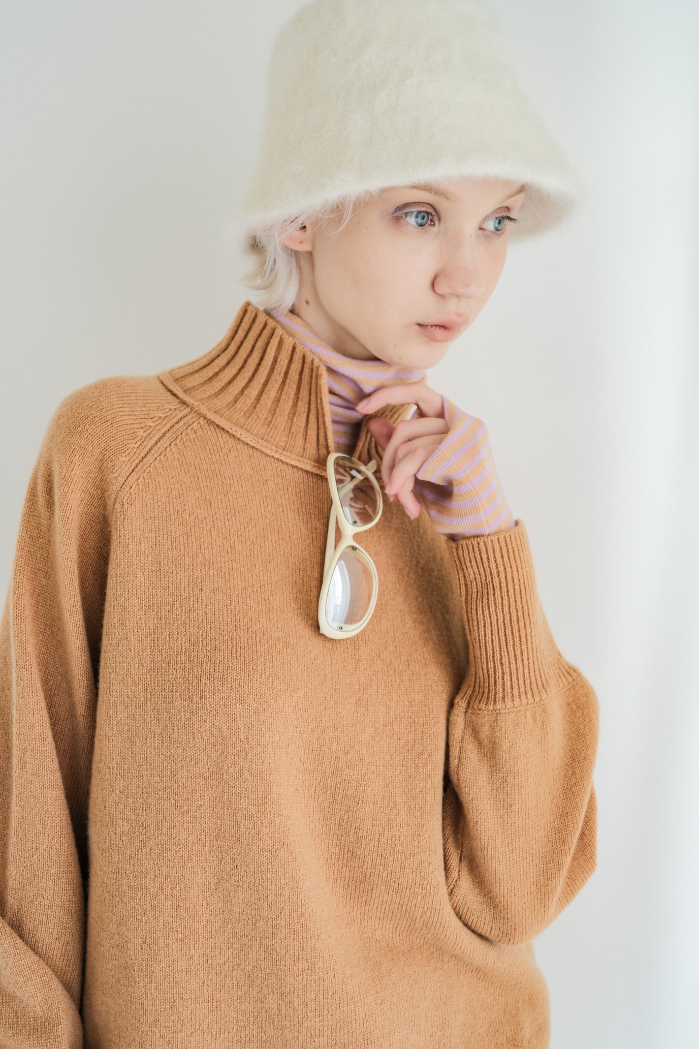 100% Wool Round Hem Pullover