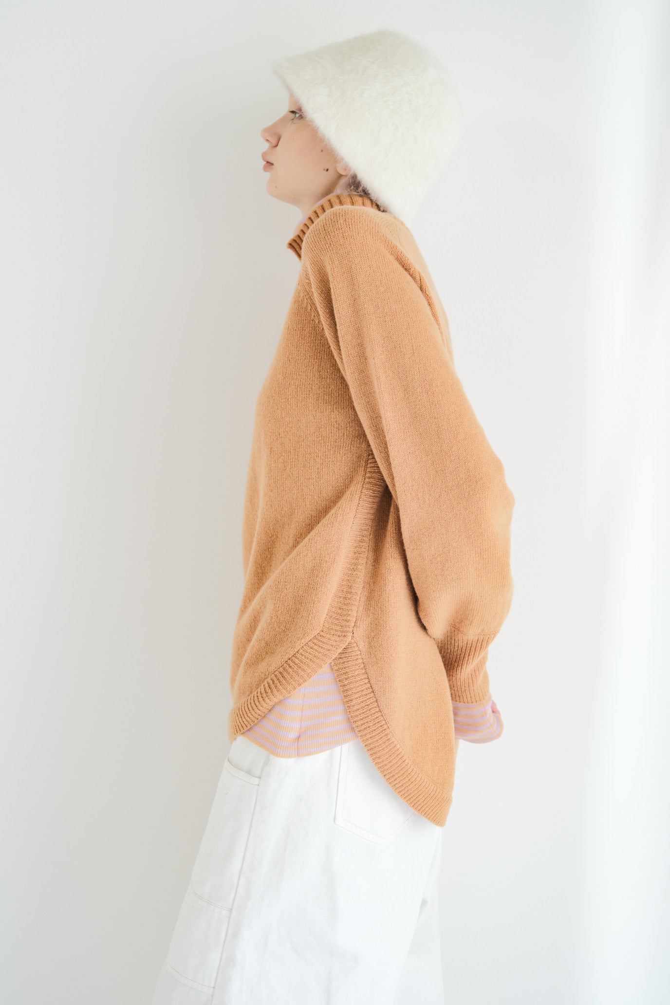 100% Wool Round Hem Pullover