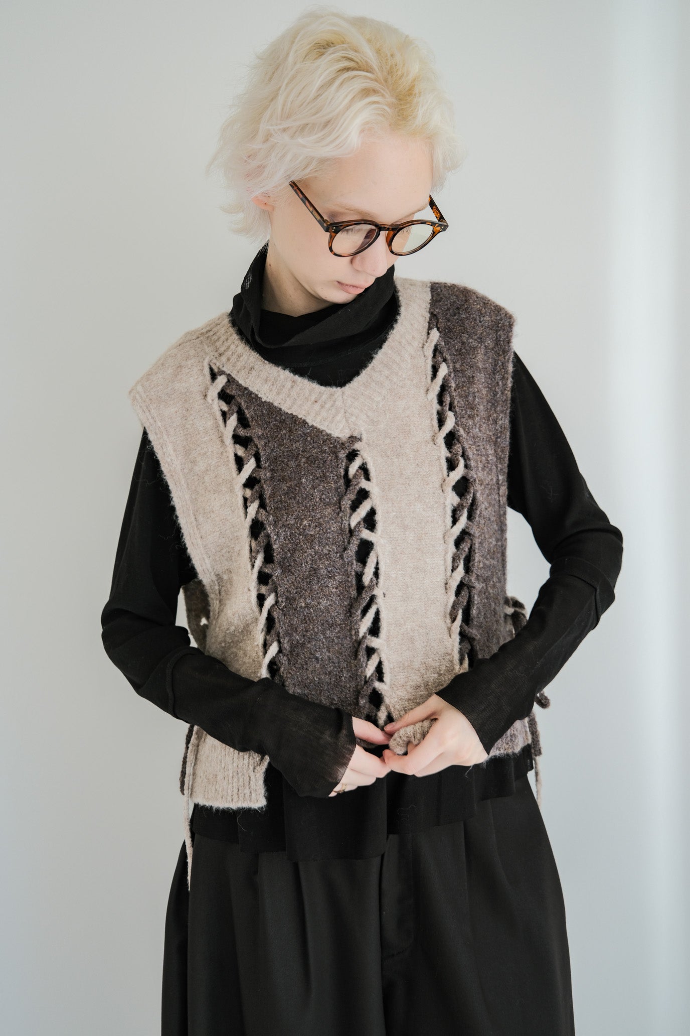 2-Way Stripe Slash Vest