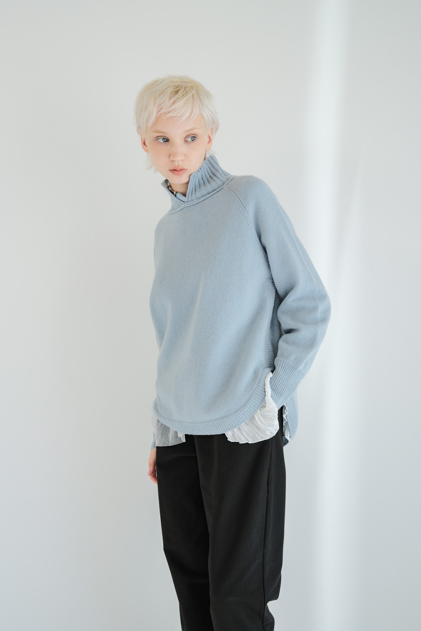 100% Wool Round Hem Pullover