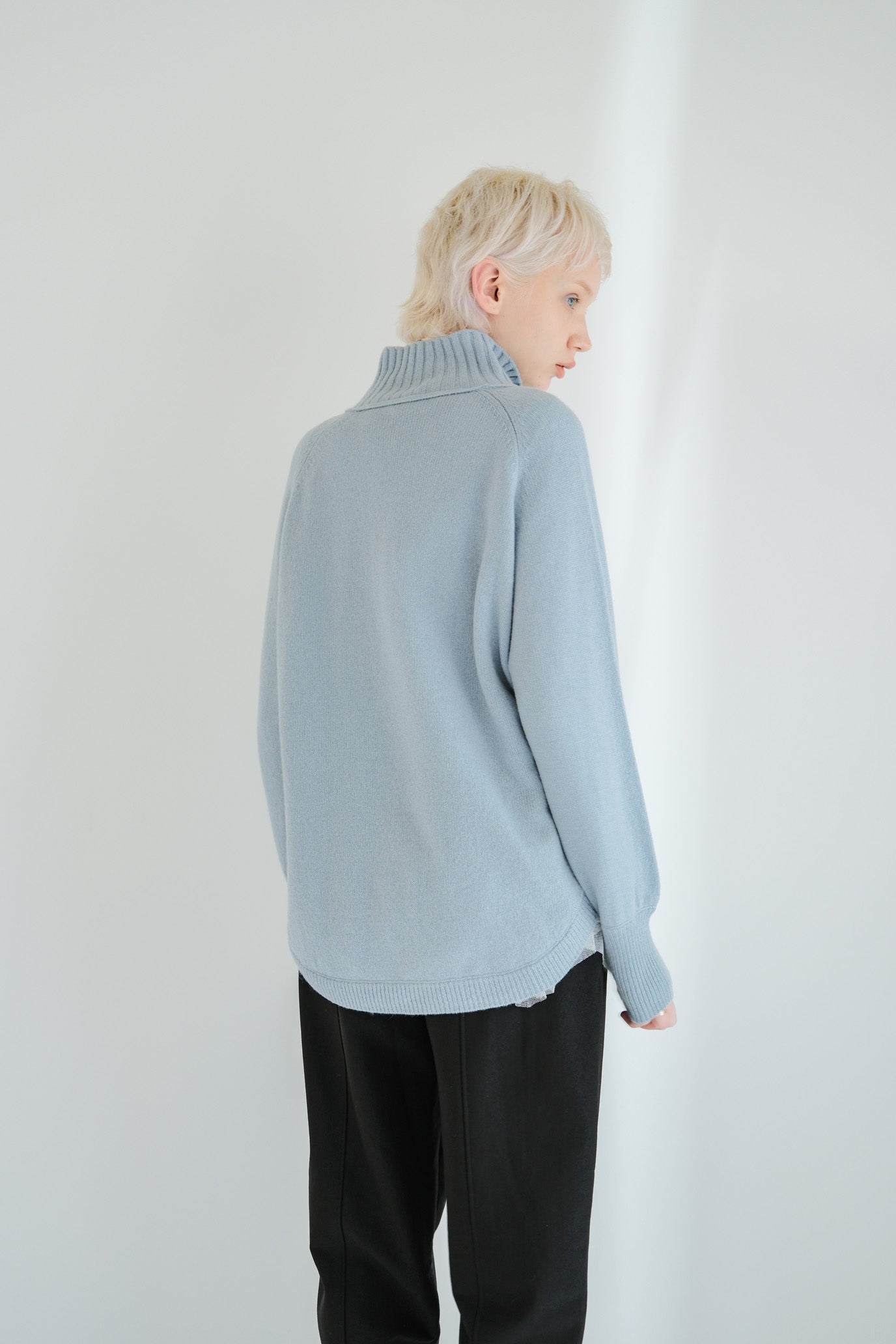 100% Wool Round Hem Pullover