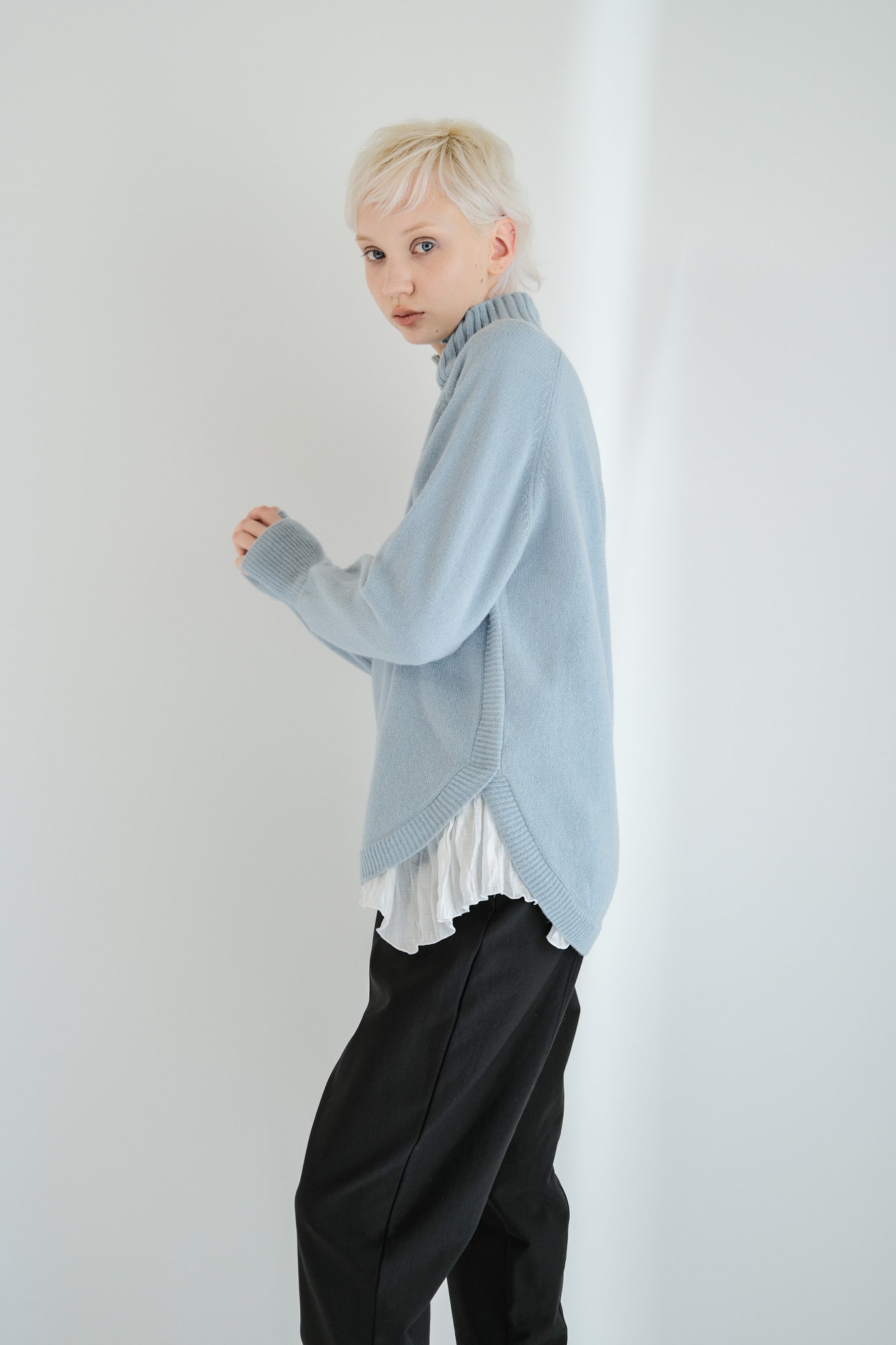 100% Wool Round Hem Pullover