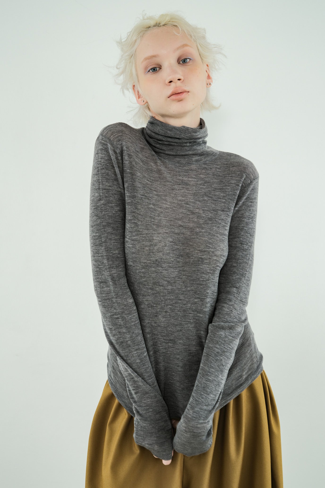 MOCOCHI Rib Turtleneck Pullover