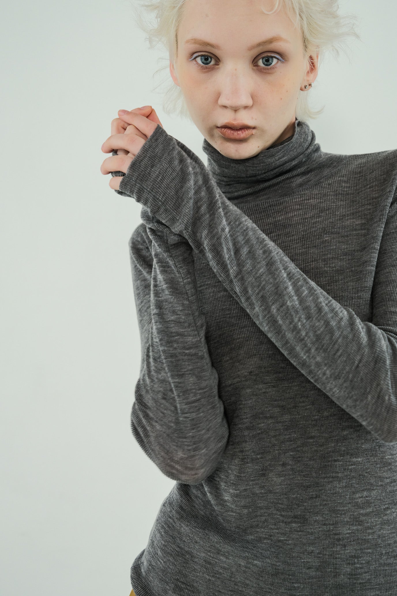 MOCOCHI Rib Turtleneck Pullover