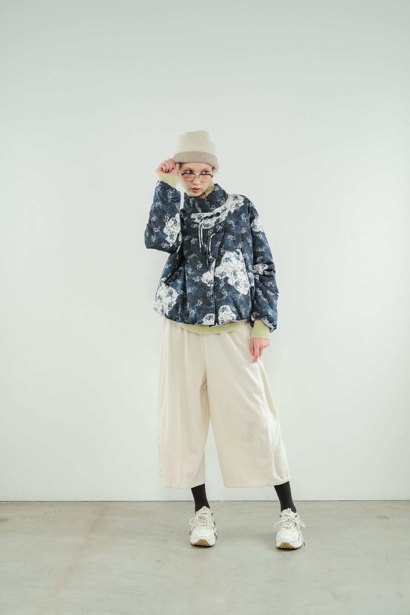 100% Wool Round Hem Pullover