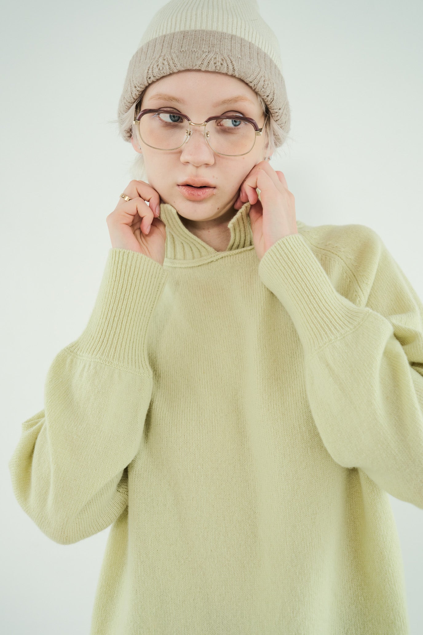 100% Wool Round Hem Pullover