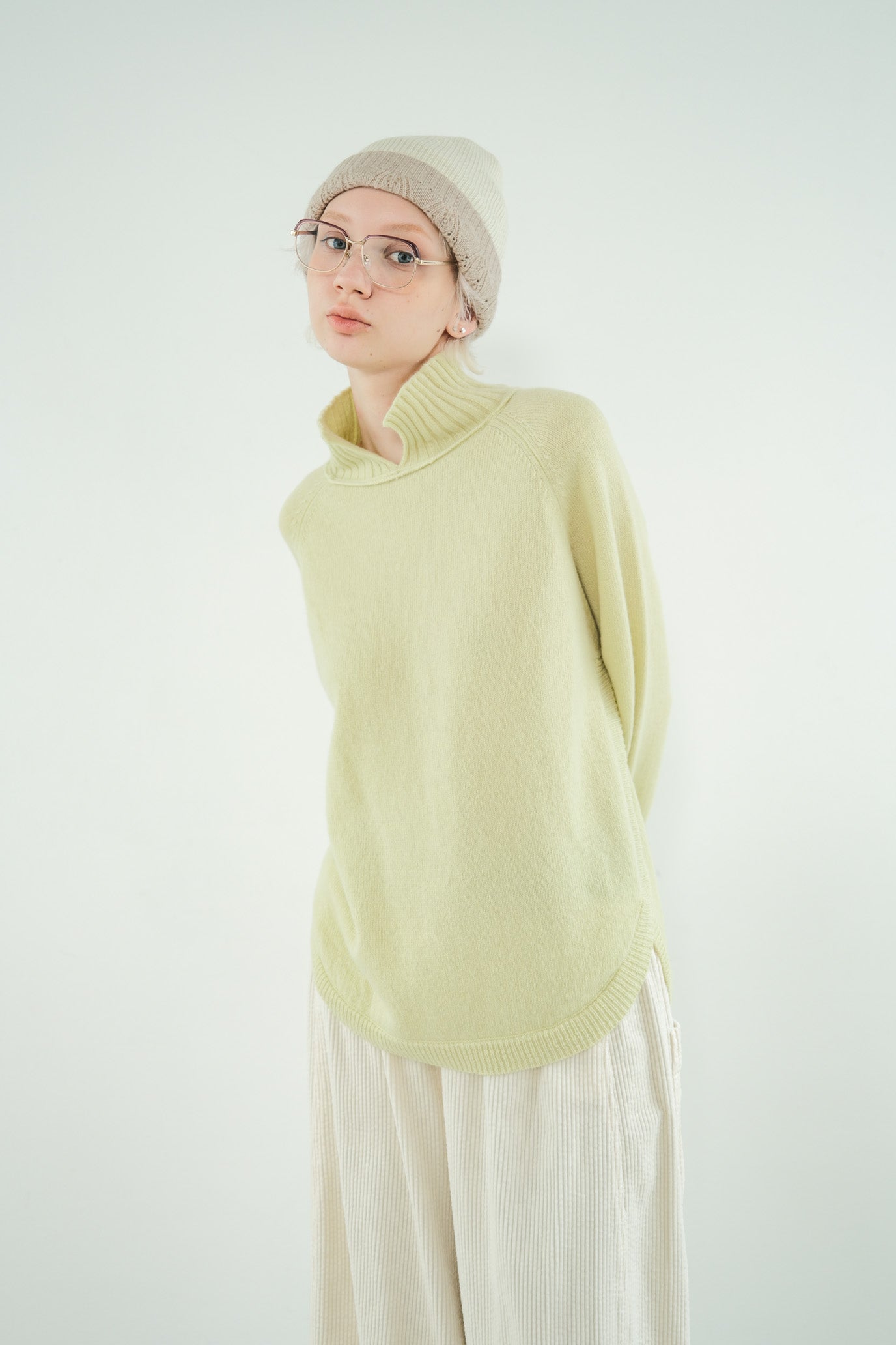 100% Wool Round Hem Pullover