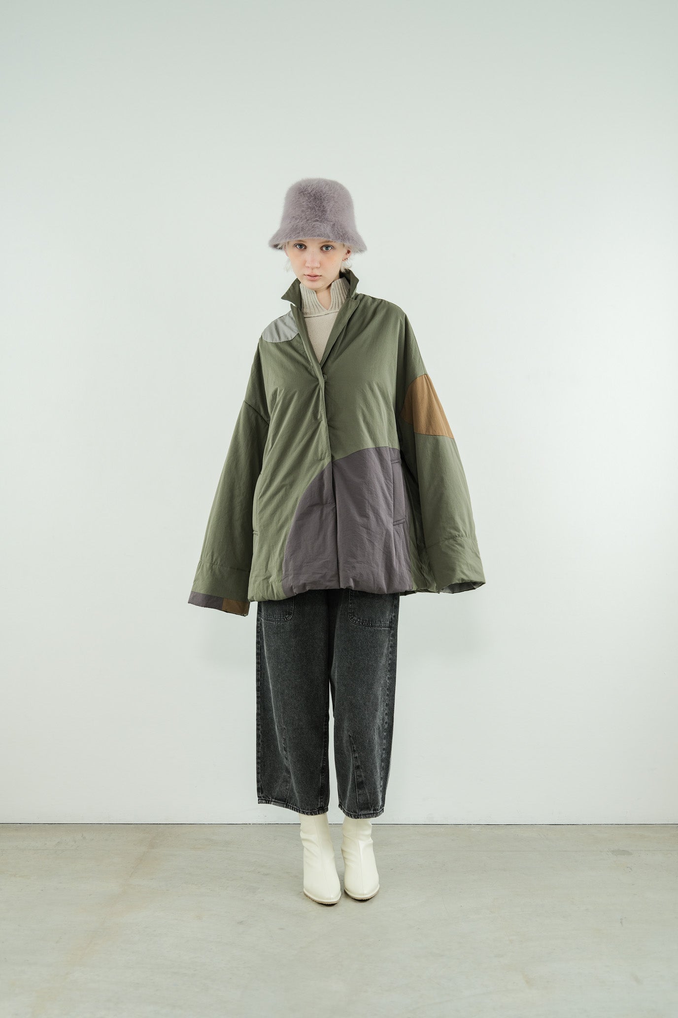 100% Wool Round Hem Pullover
