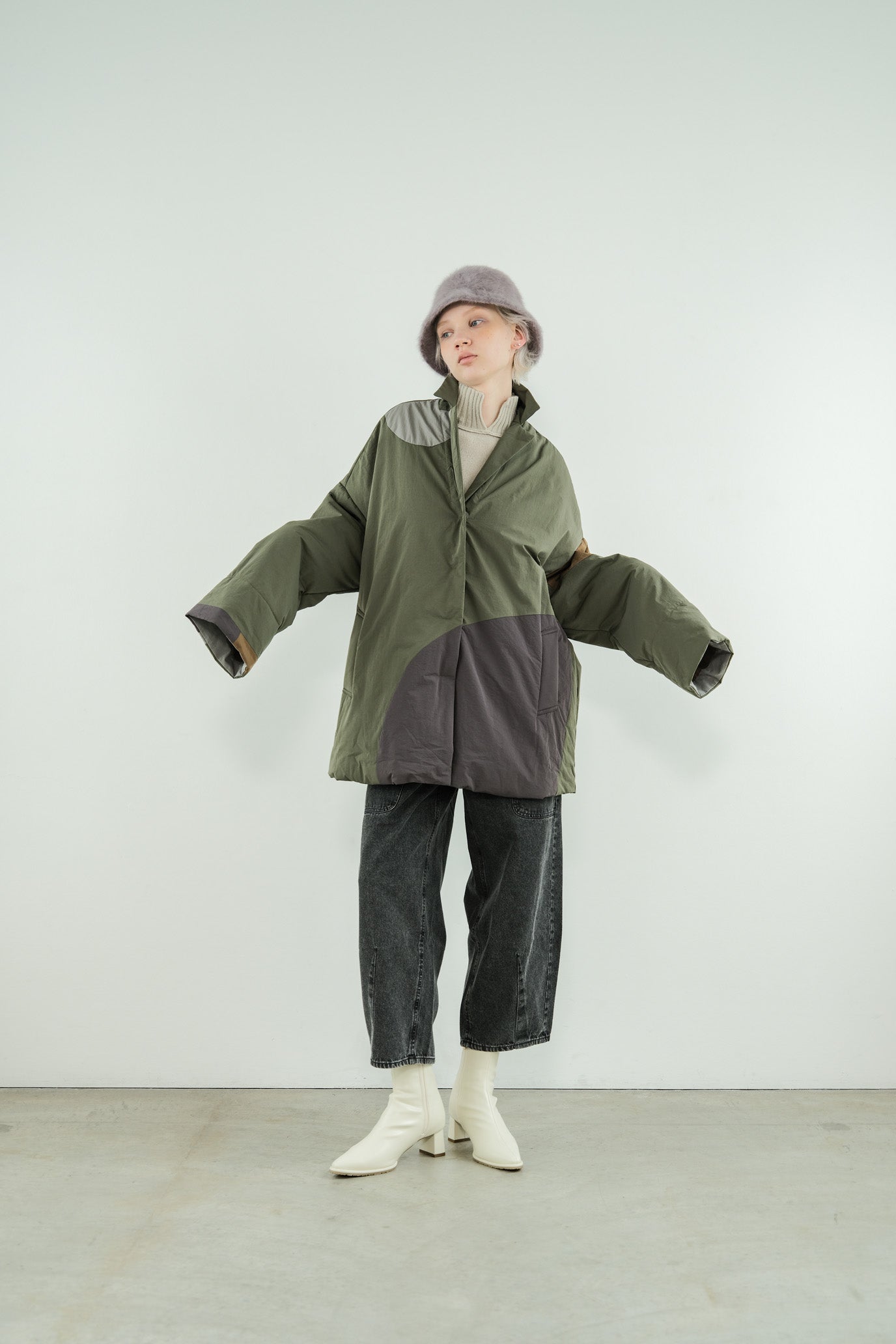 100% Wool Round Hem Pullover