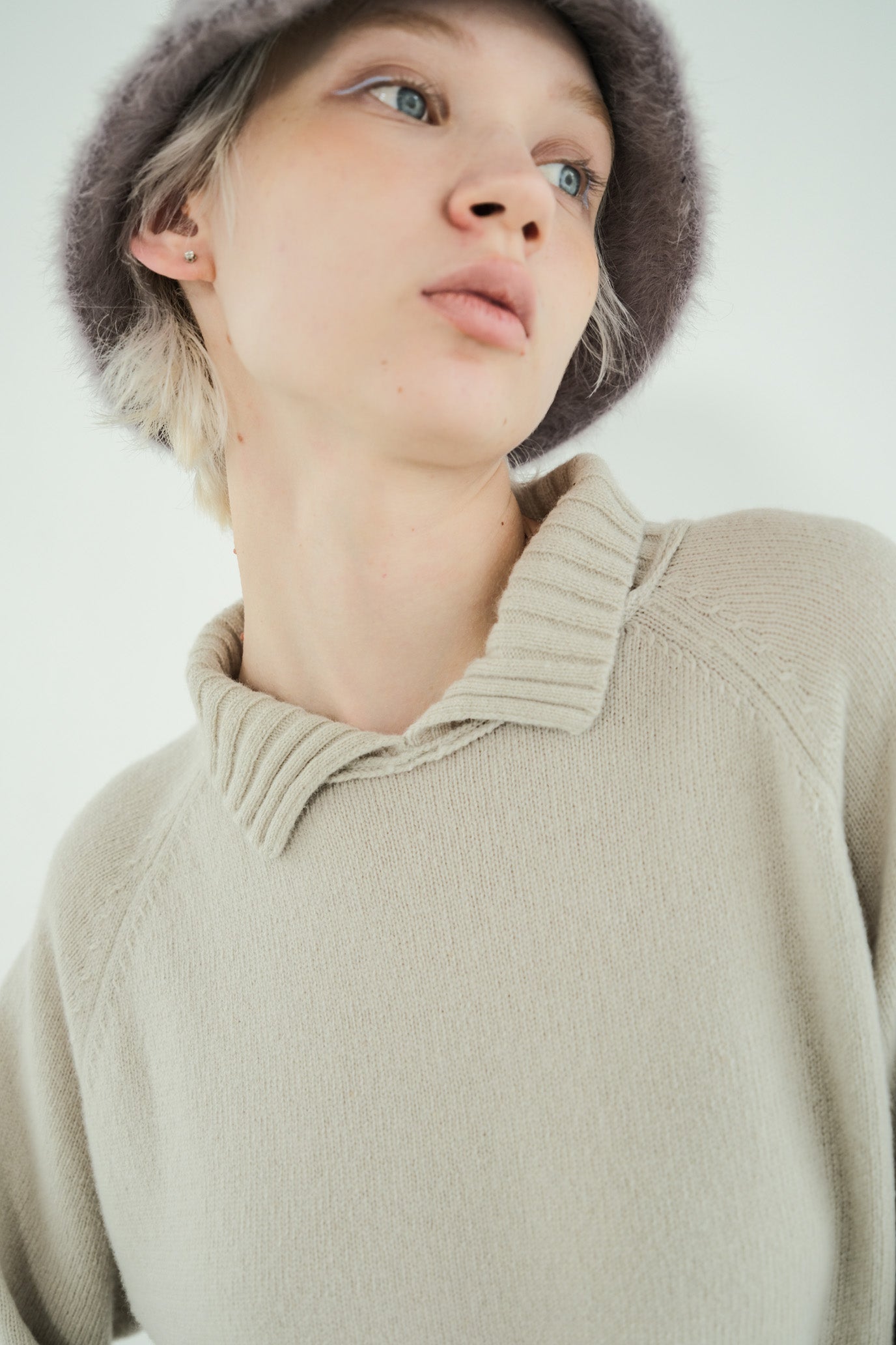 100% Wool Round Hem Pullover