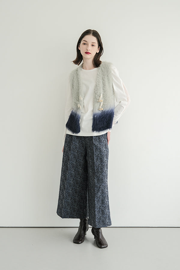 Space-Dyed Feather Flare Vest