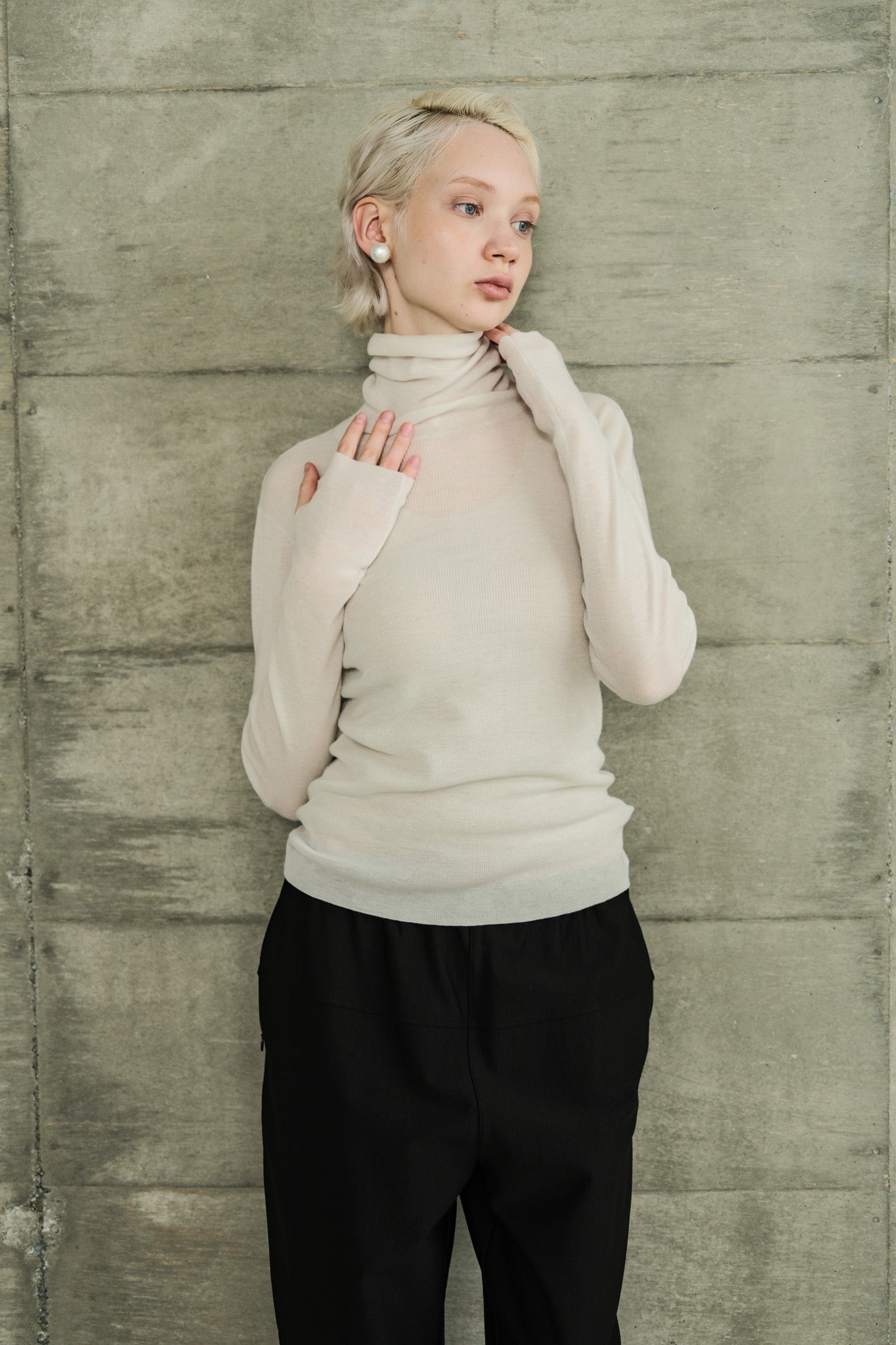MOCOCHI Rib Turtleneck Pullover