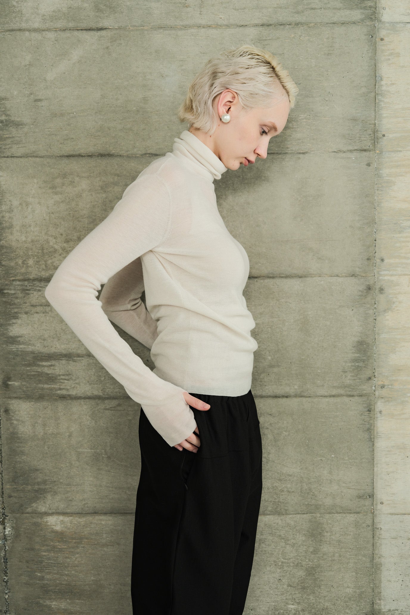 MOCOCHI Rib Turtleneck Pullover