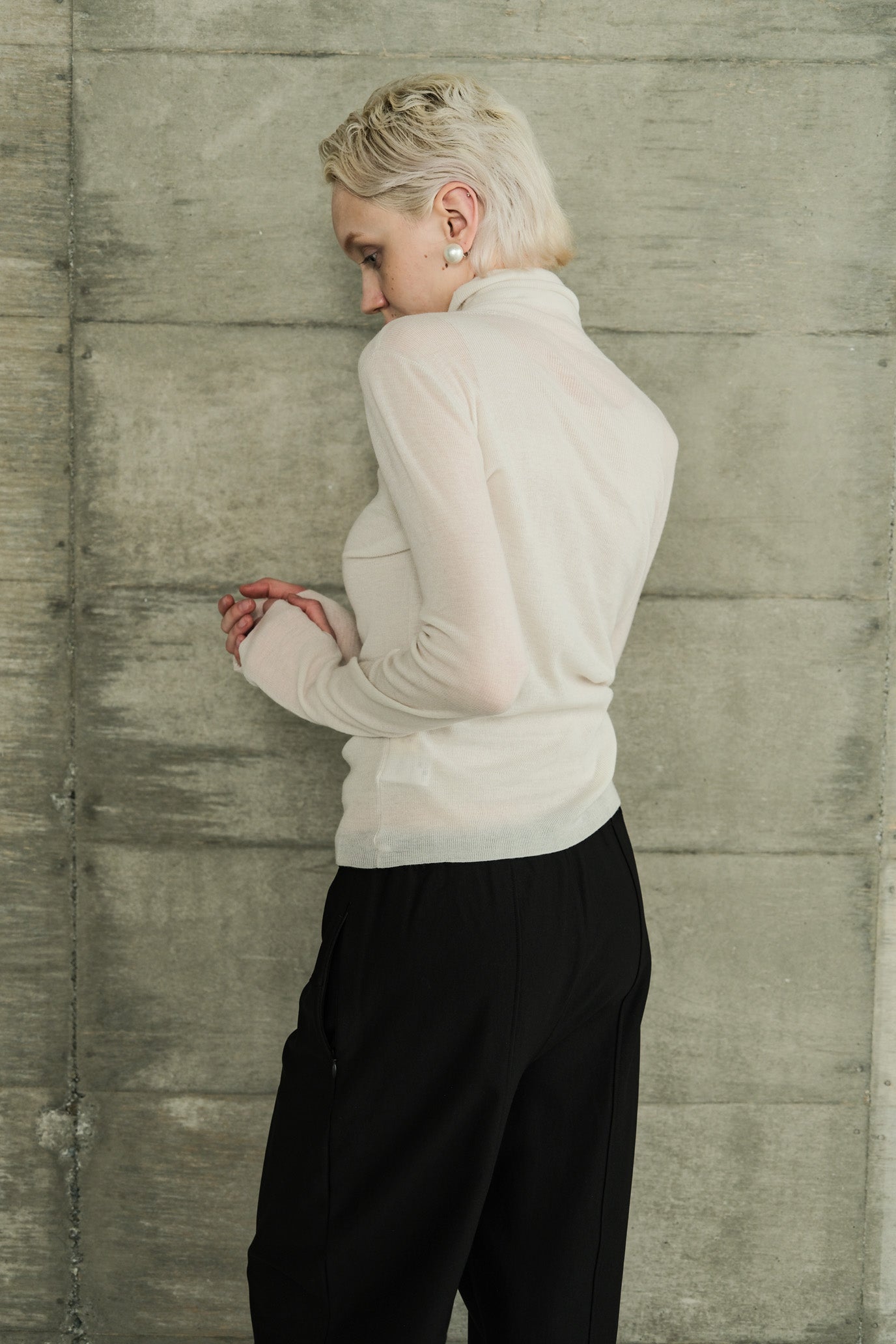 MOCOCHI Rib Turtleneck Pullover