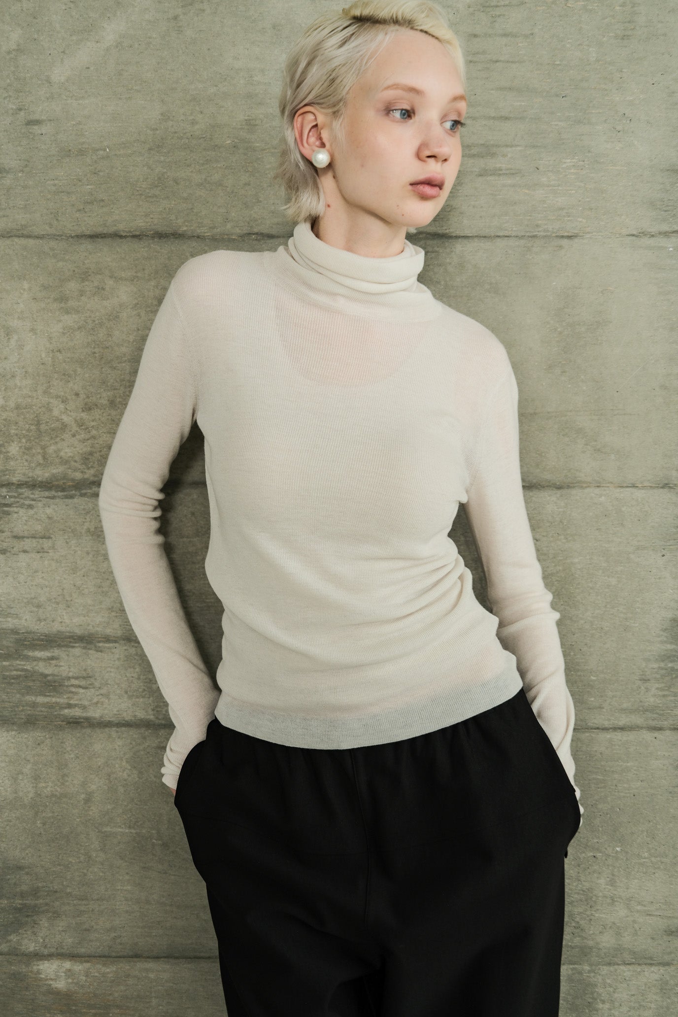 MOCOCHI Rib Turtleneck Pullover