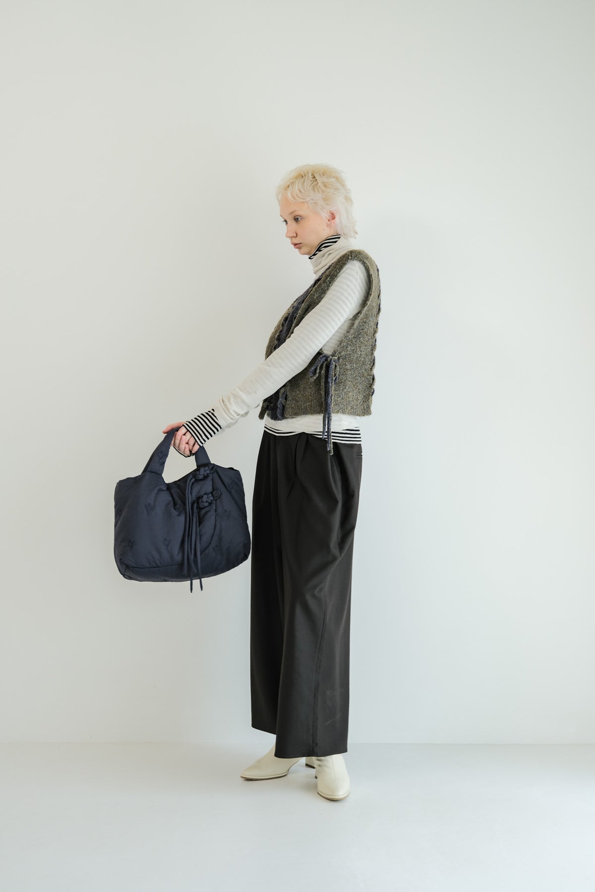 Tube Knot Embroidered Bag