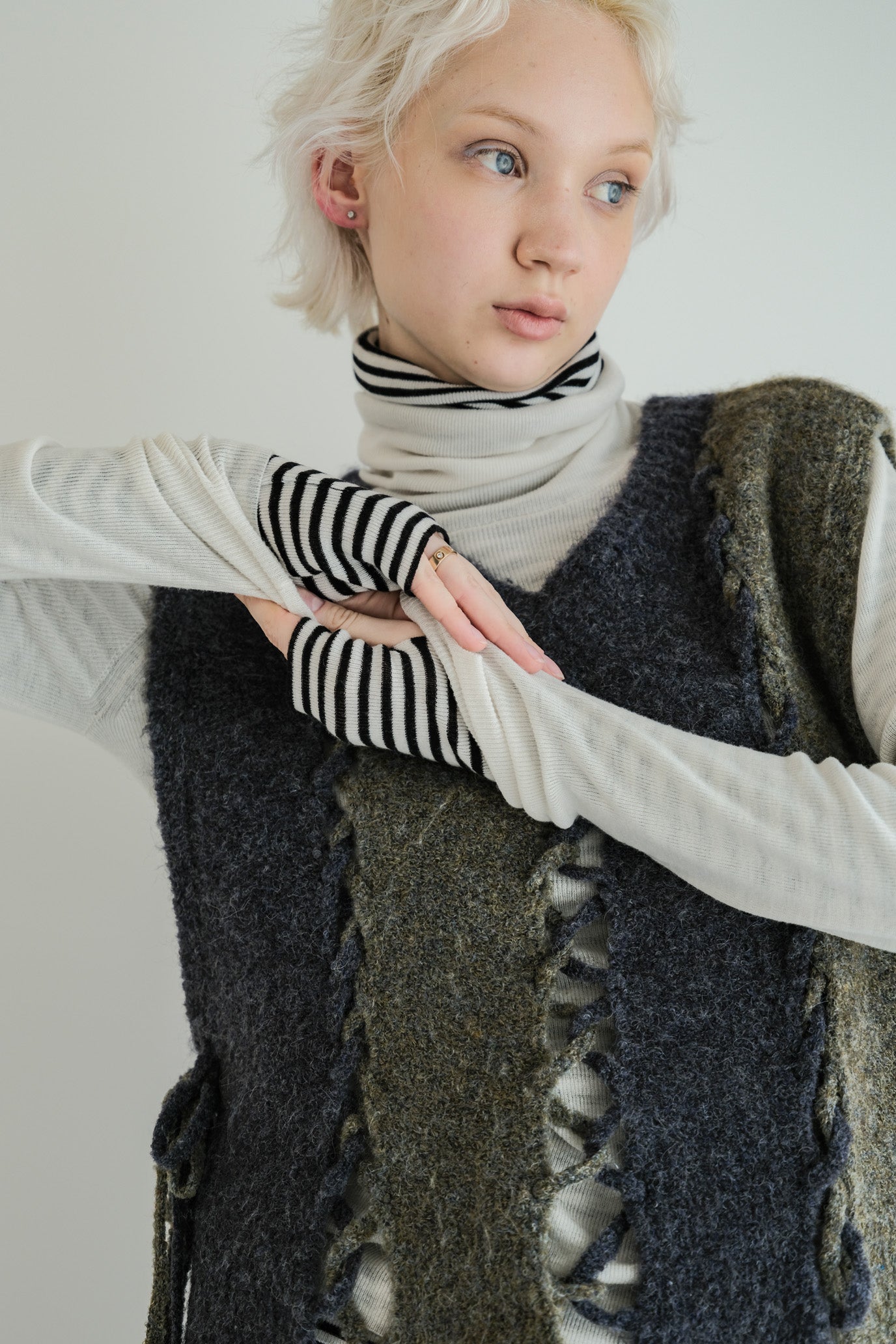 2-Way Stripe Slash Vest