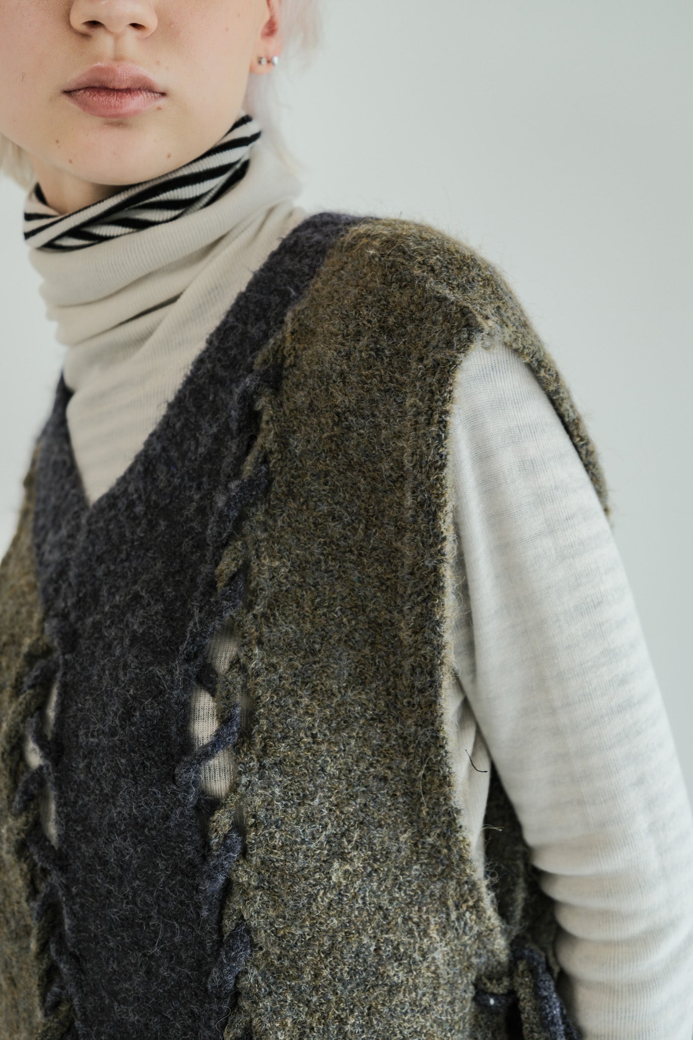 2-Way Stripe Slash Vest