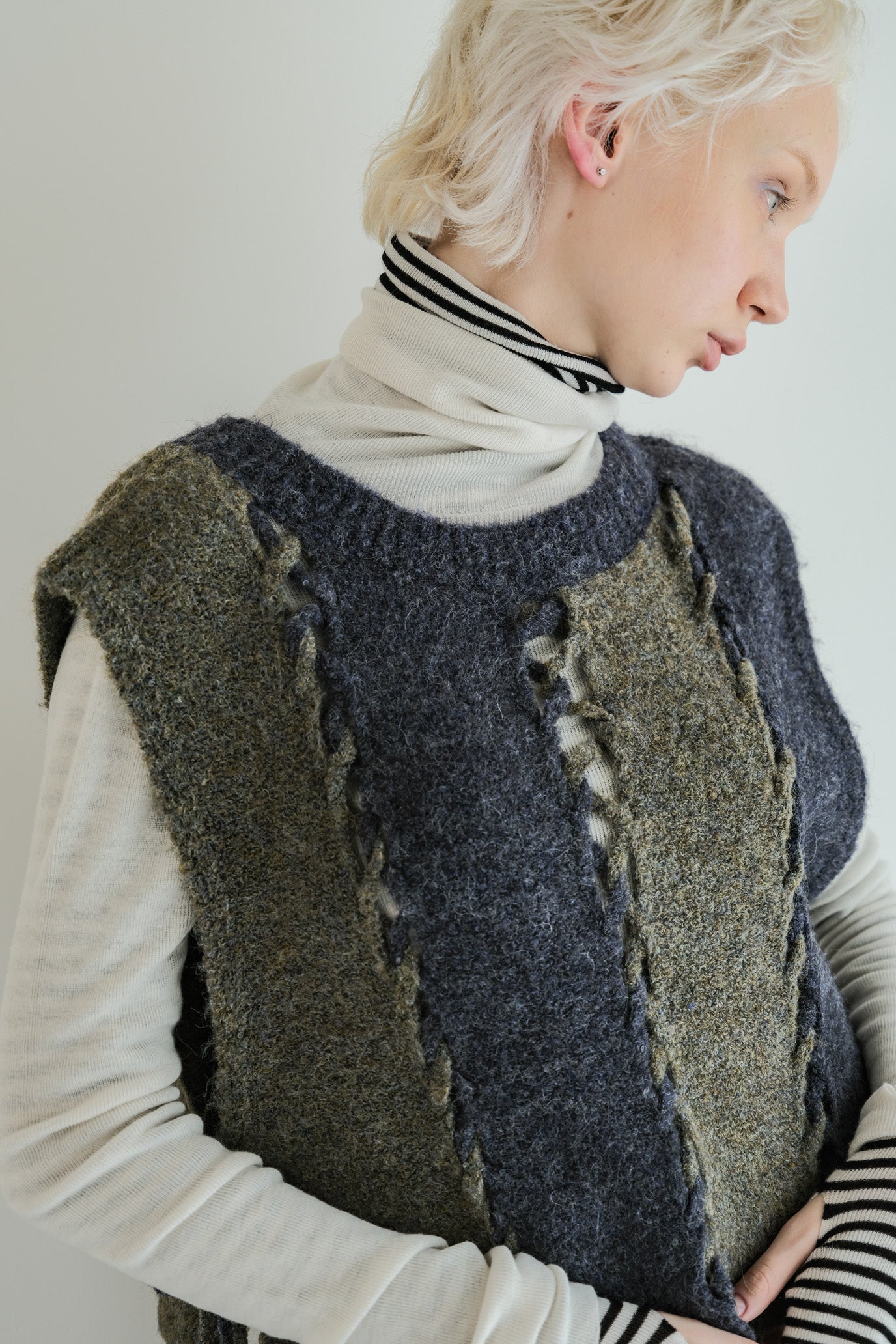 2-Way Stripe Slash Vest