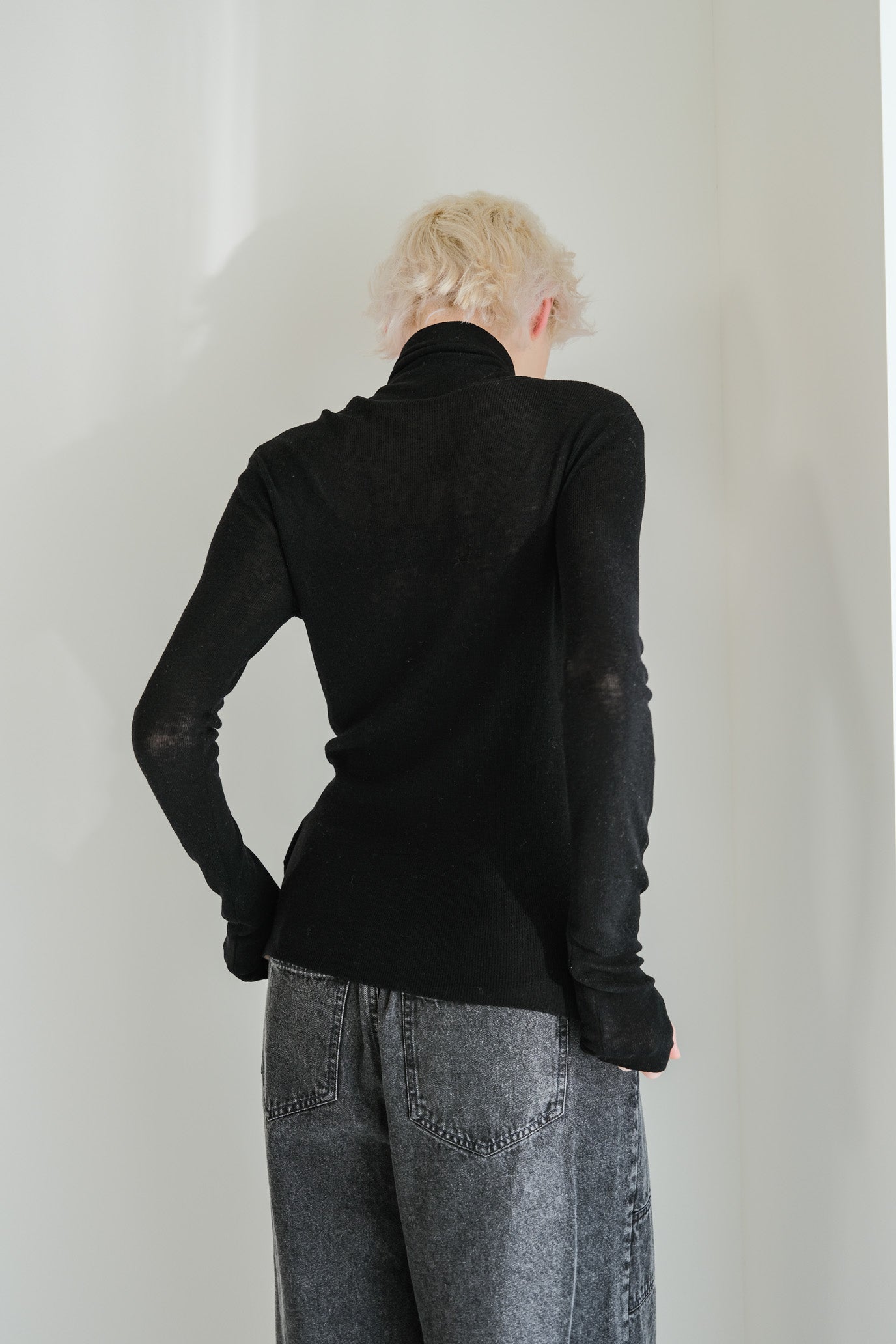 MOCOCHI Rib Turtleneck Pullover