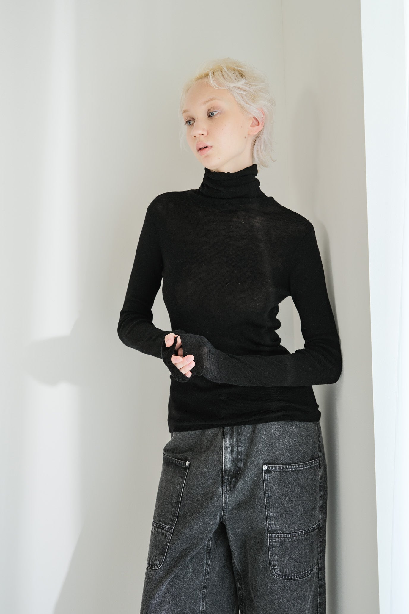 MOCOCHI Rib Turtleneck Pullover