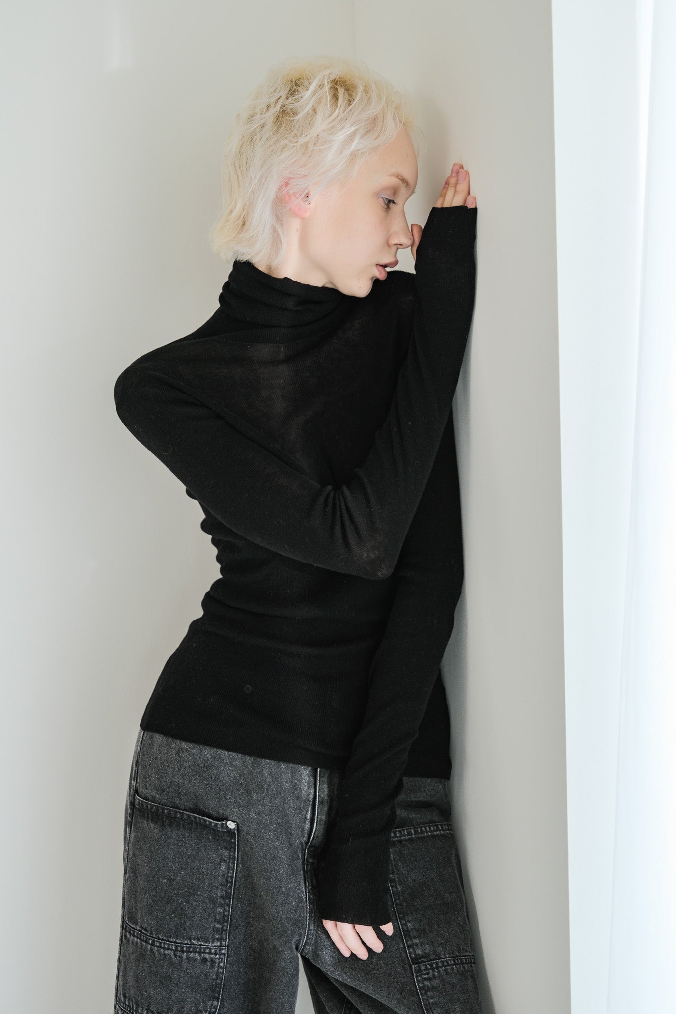 MOCOCHI Rib Turtleneck Pullover