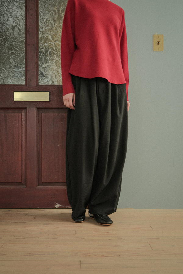 Side Tuck Trousers