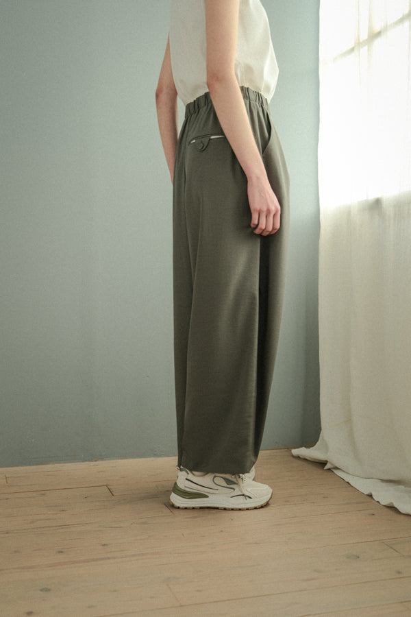 Side Tuck Trousers