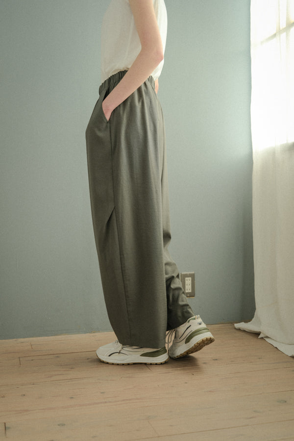 Side Tuck Trousers