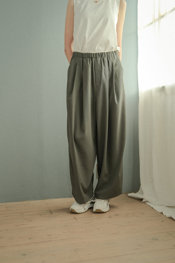 Side Tuck Trousers