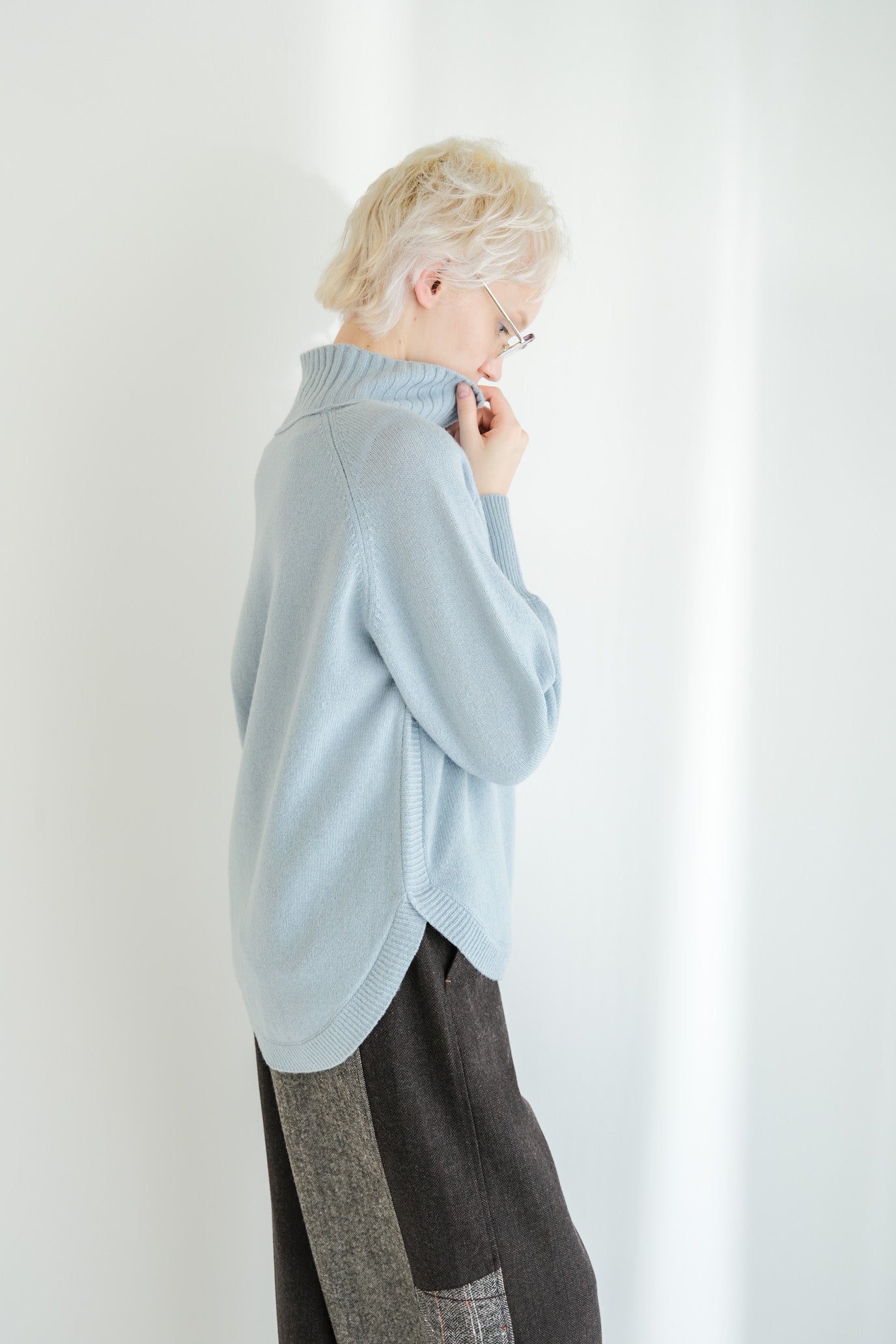 100% Wool Round Hem Pullover