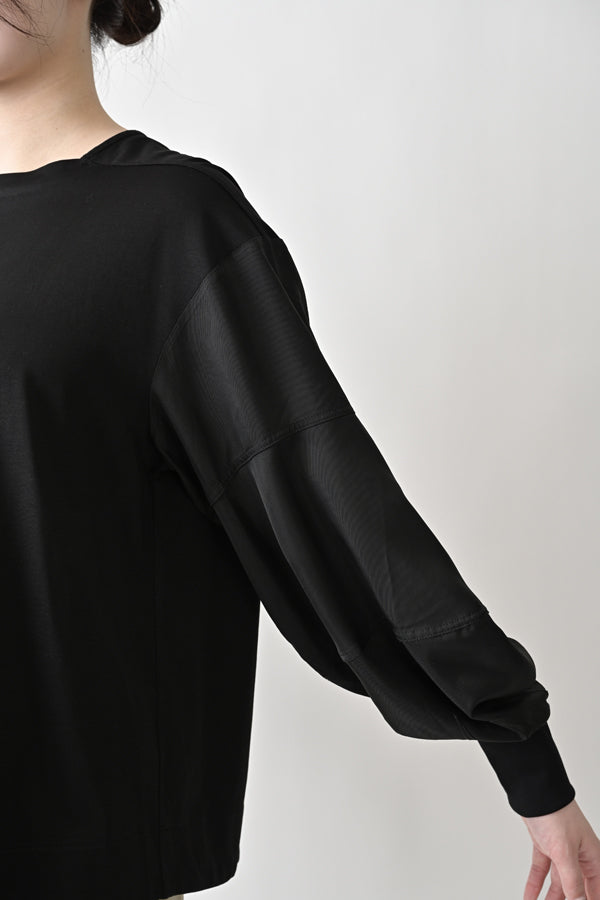 Curve Line T-Shirt