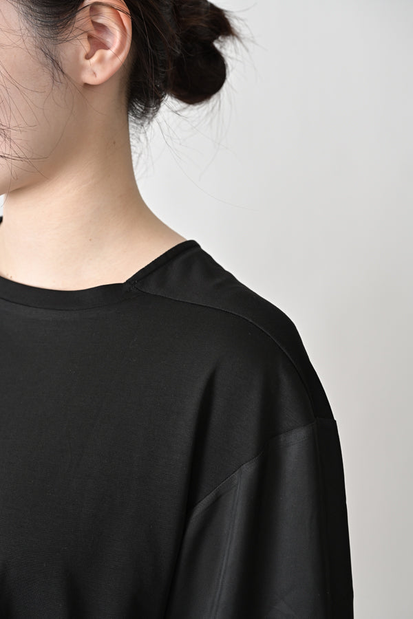 Curve Line T-Shirt