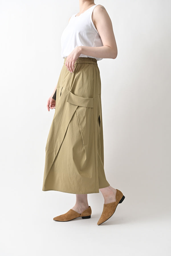 Dart Tuck Skirt