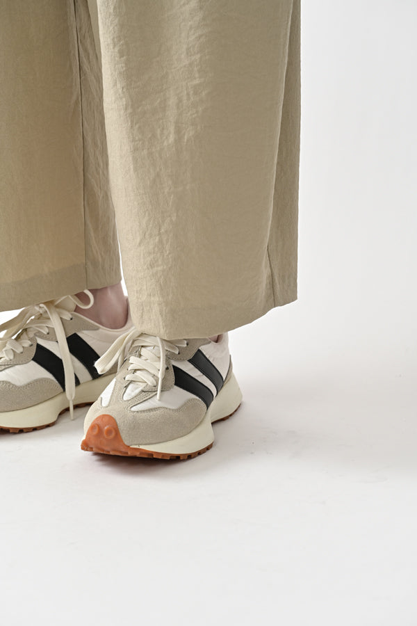 Side Tuck Trousers