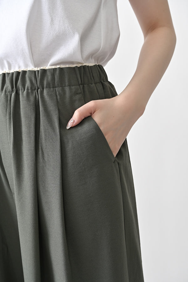 Side Tuck Trousers