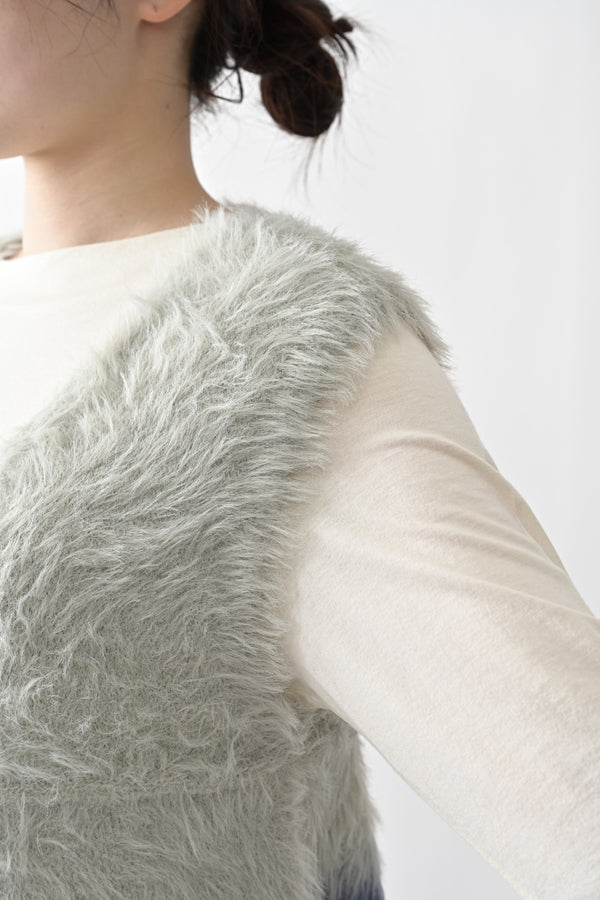 Space-Dyed Feather Flare Vest
