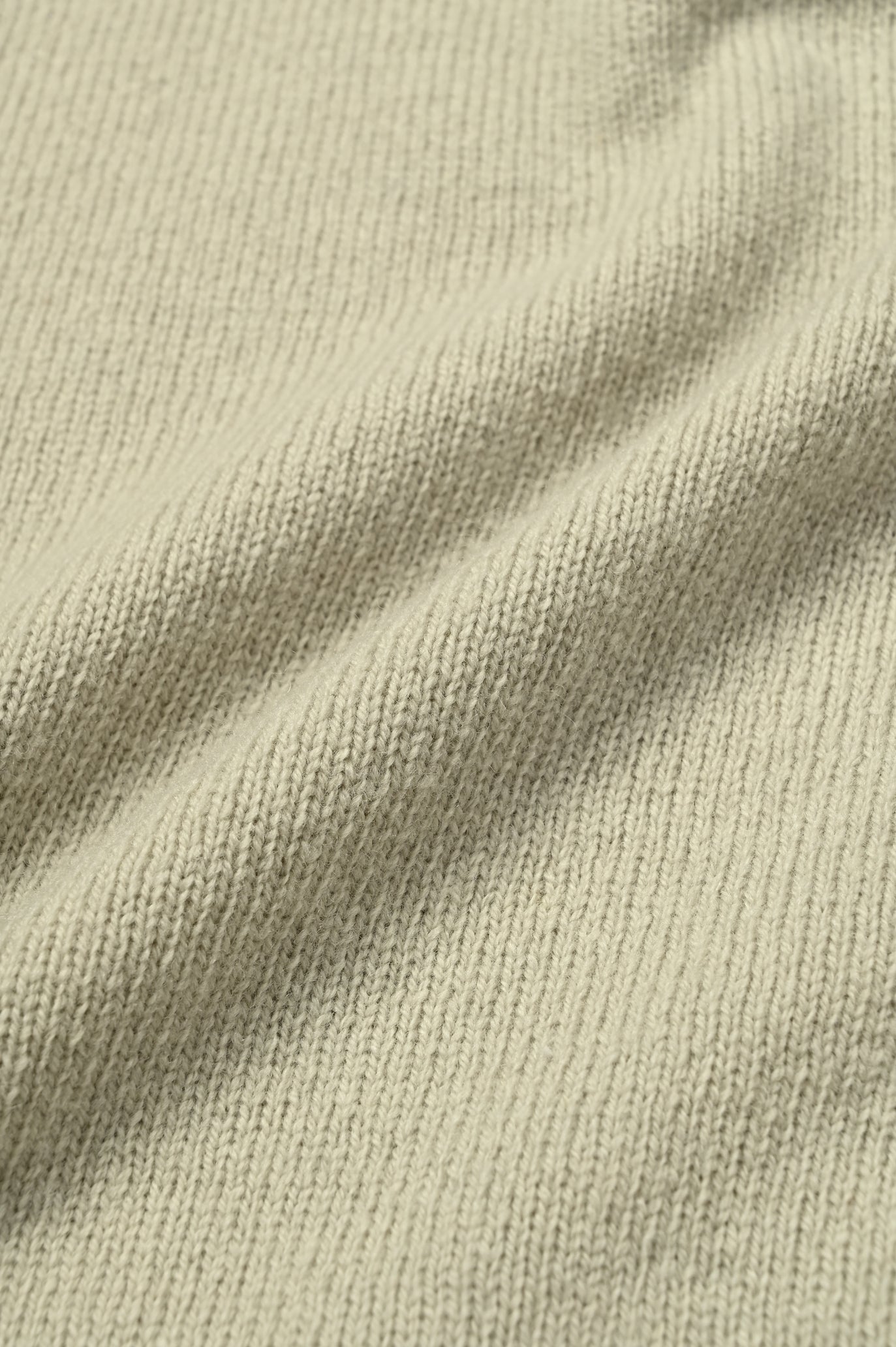 100% Wool Round Hem Pullover