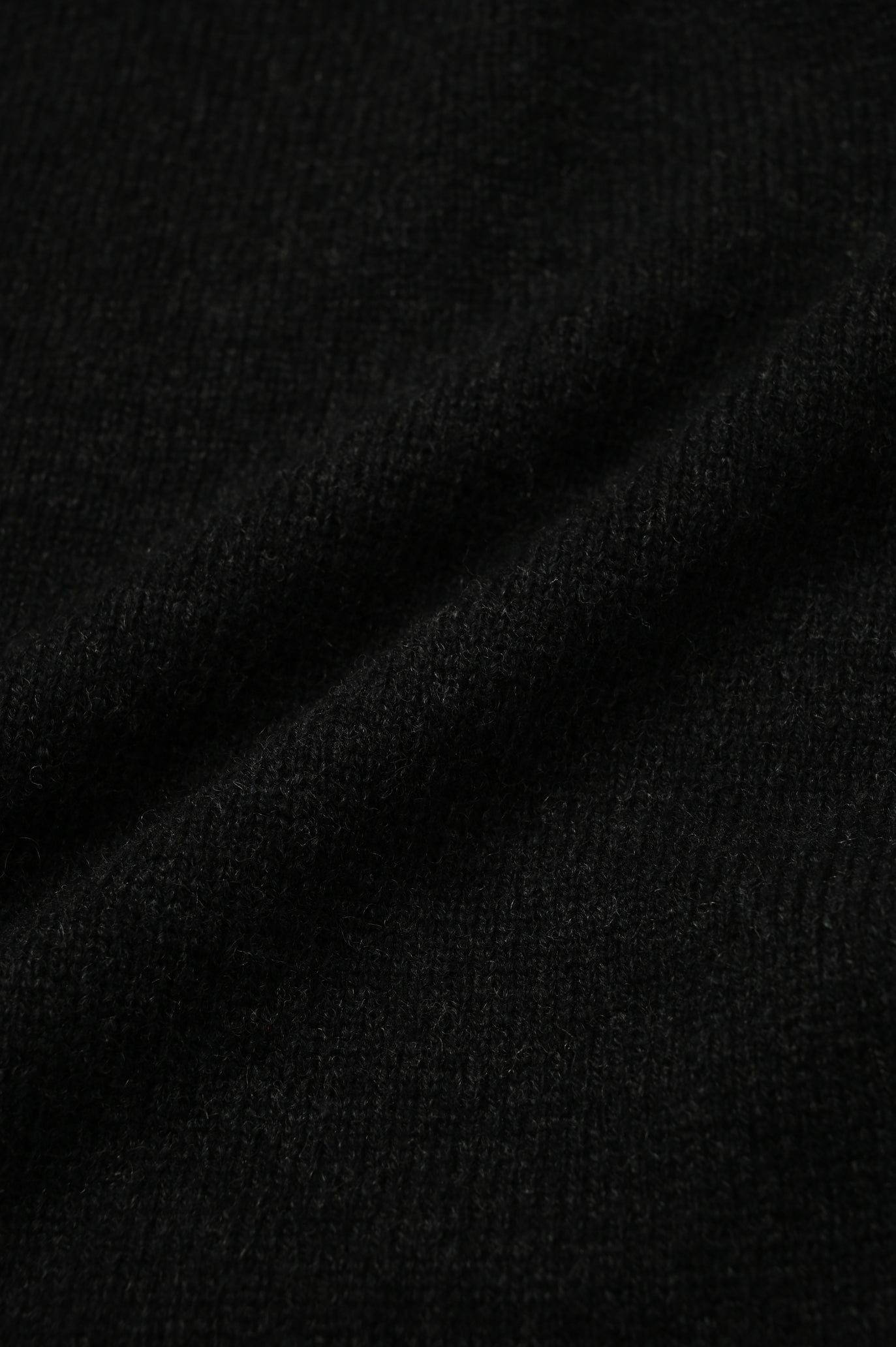 100% Wool Round Hem Pullover