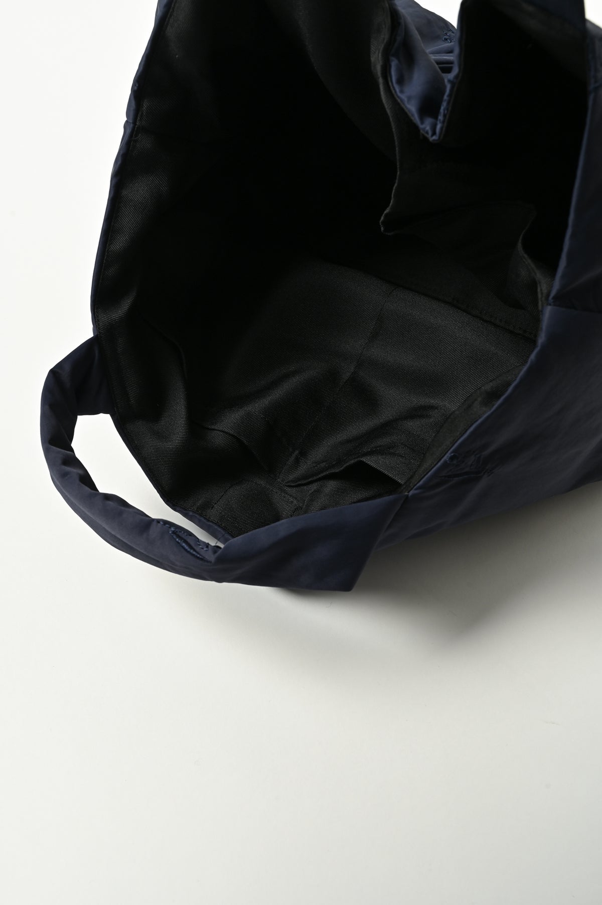 Tube Knot Embroidered Bag