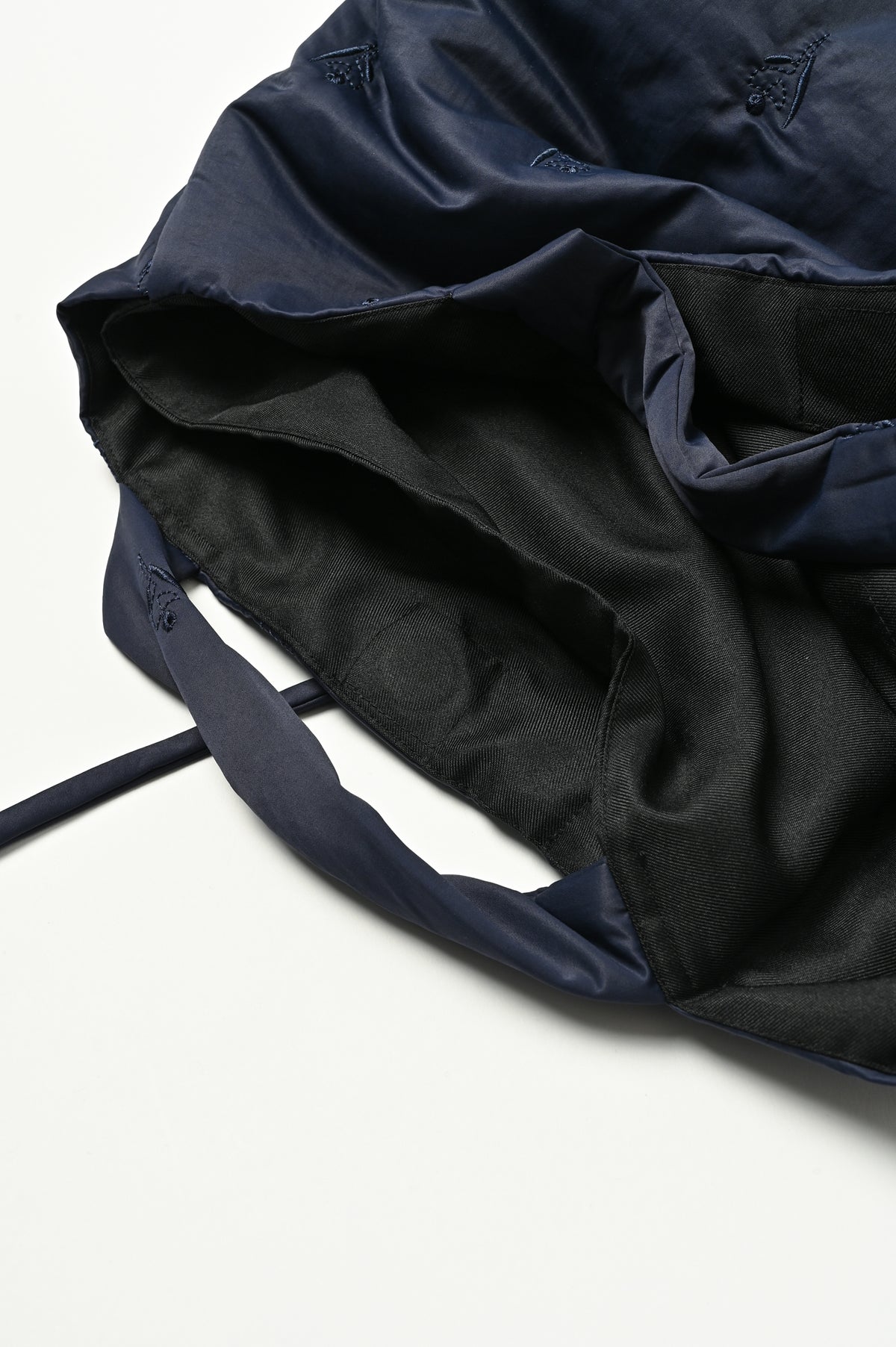 Tube Knot Embroidered Bag