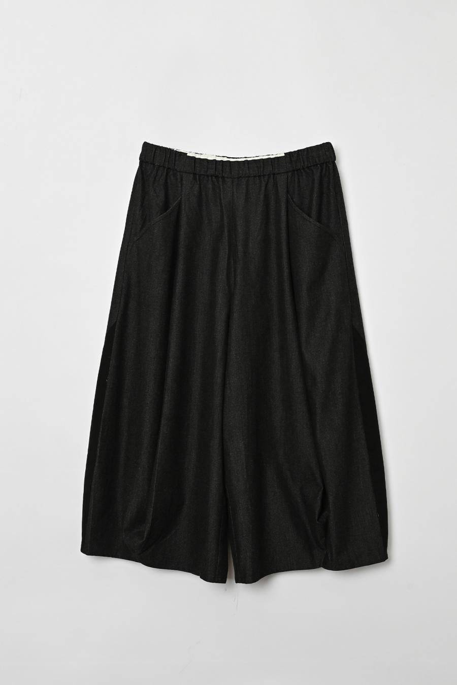 Form Cropped Pants