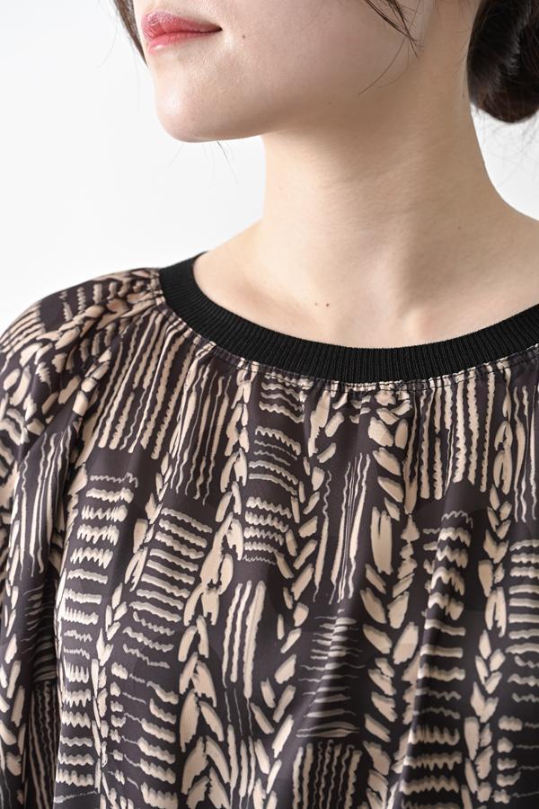 Cable Print Raglan Pullover