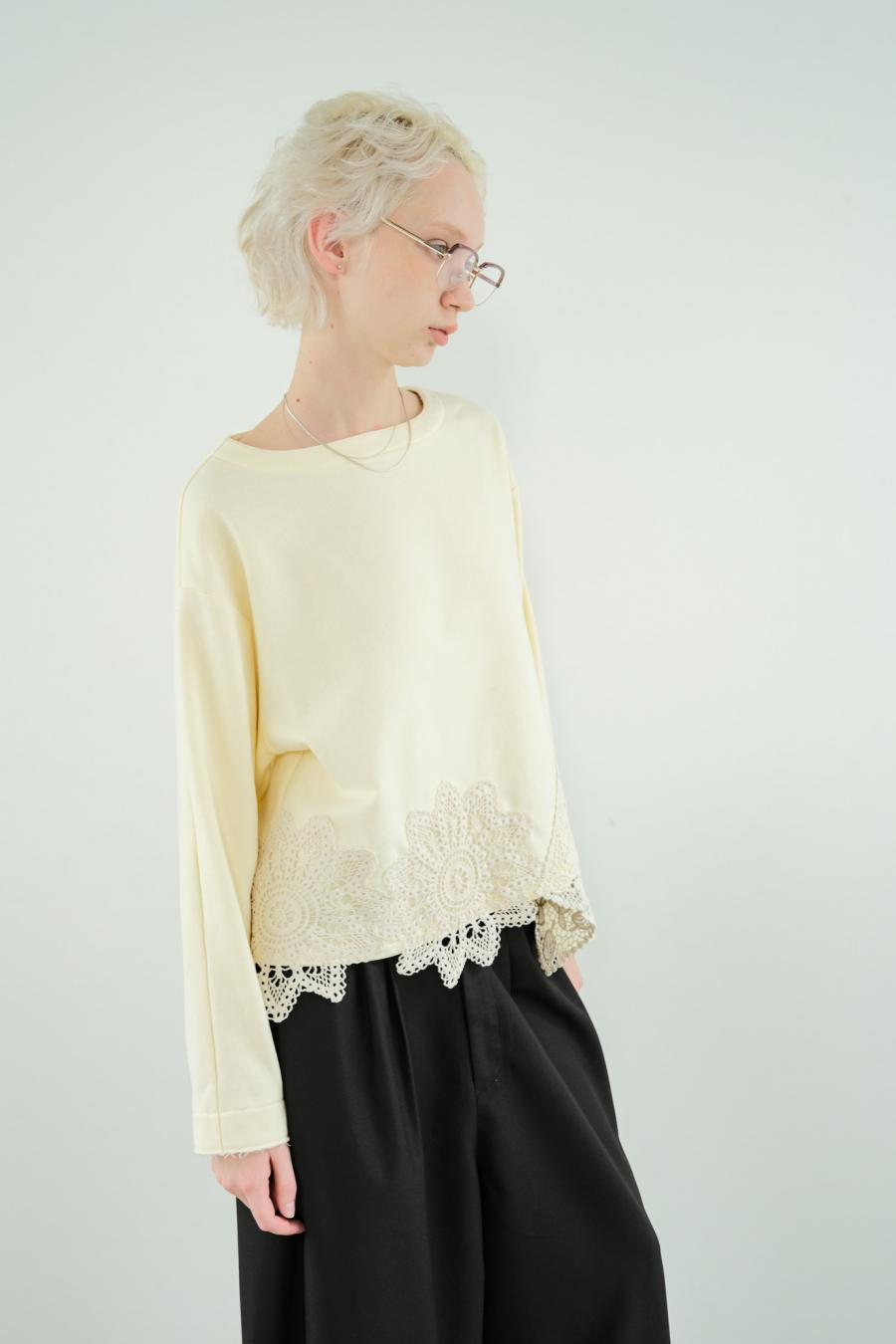 Motif Lace Pullover