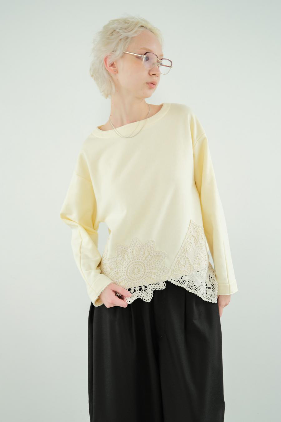 Motif Lace Pullover
