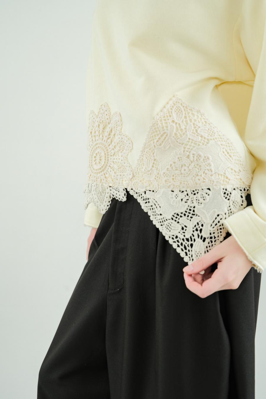 Motif Lace Pullover