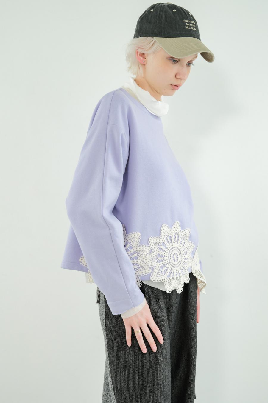 Motif Lace Pullover