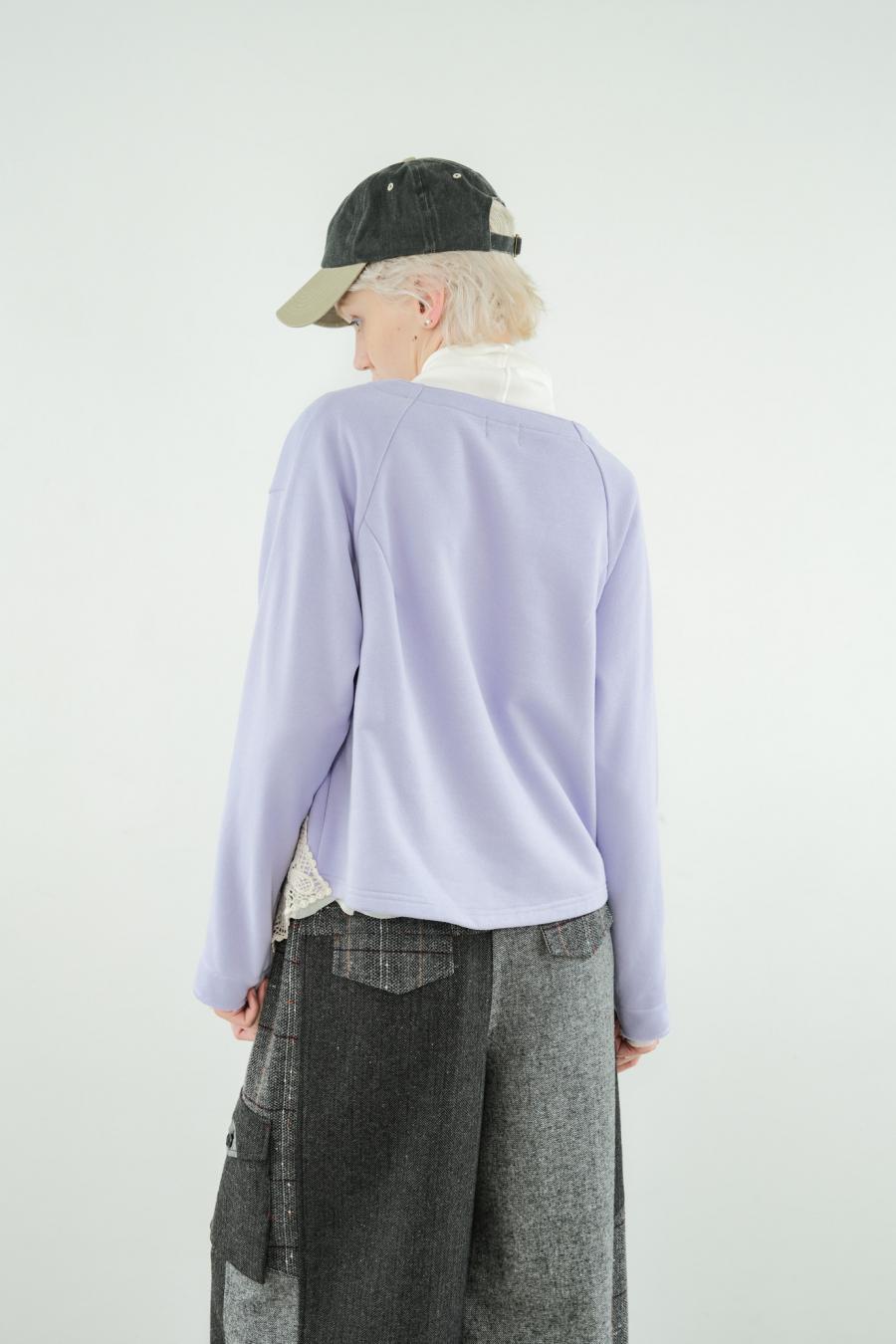 Motif Lace Pullover