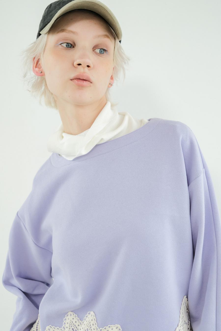 Motif Lace Pullover